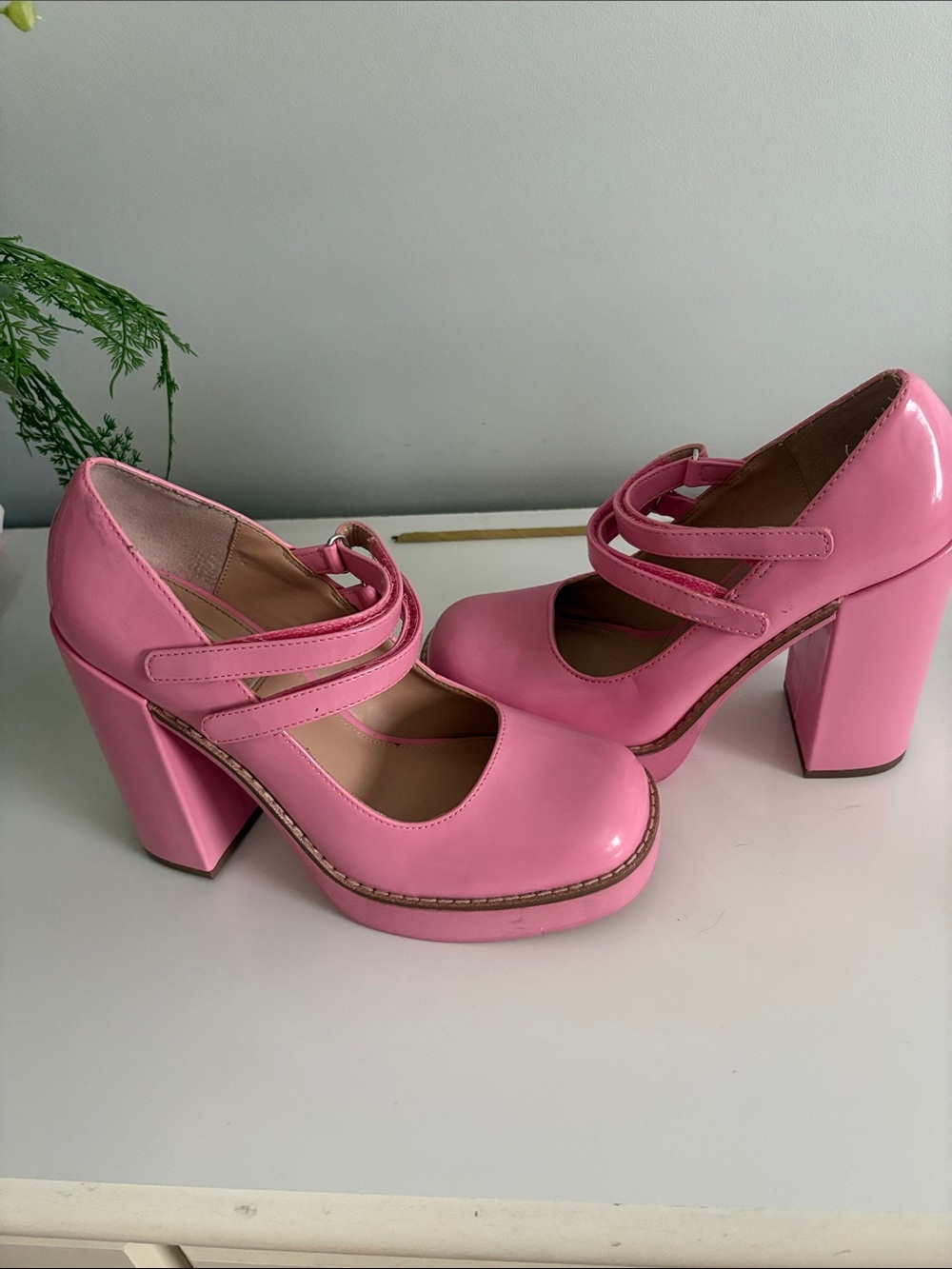 Steve Madden Bubblegum Pink Double-Strap Mary Jane Block Heels 7 1/2 - Picture 5 of 6